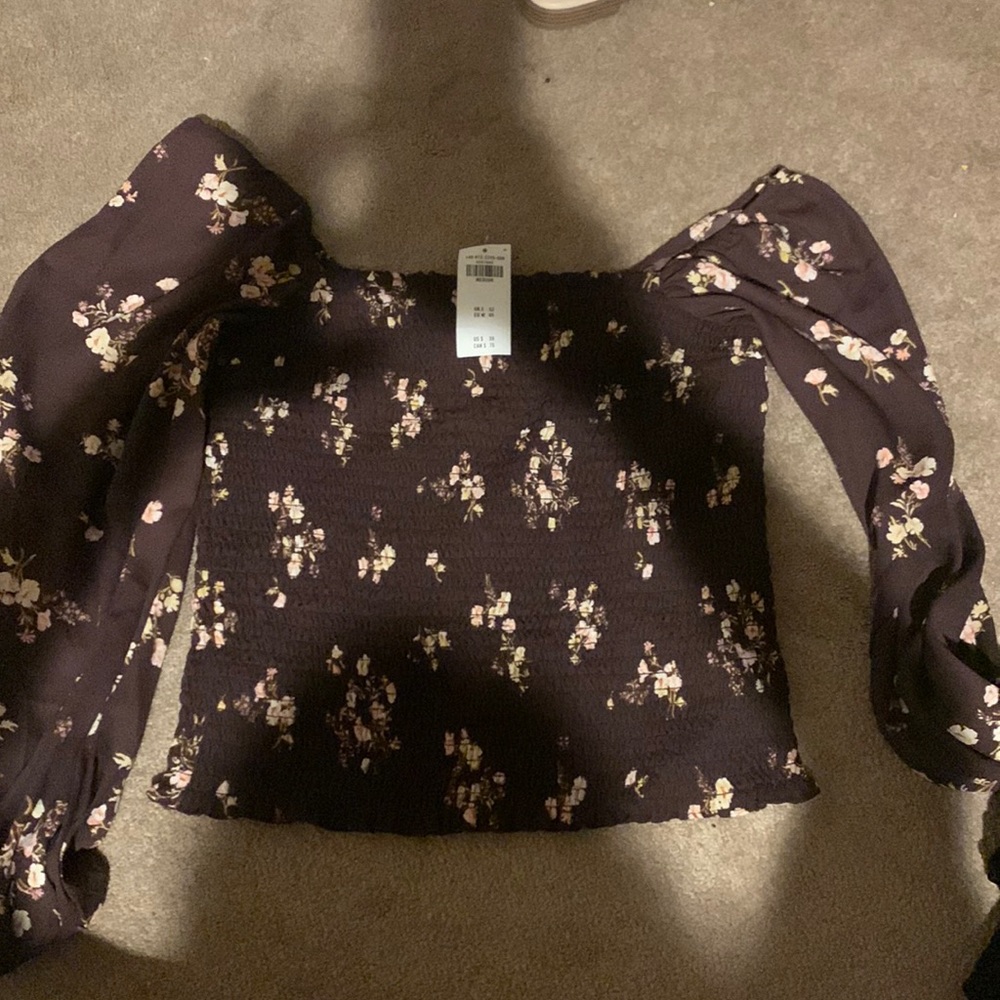 Abercrombie and fitch medium off the shoulder top